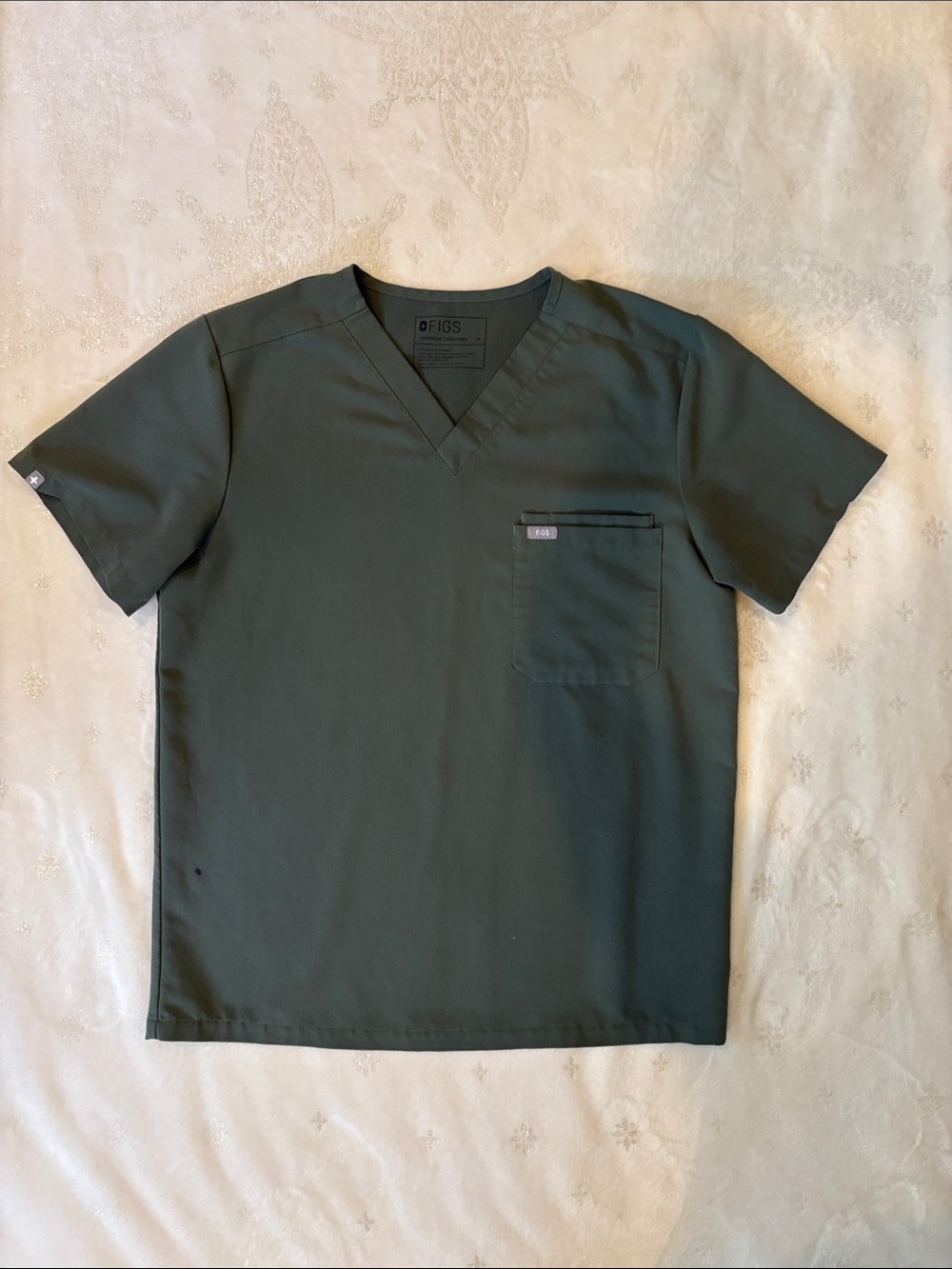 FIGS Men's Leon 3-Pocket Scrub Top Moss Olive Green Medium FM1500